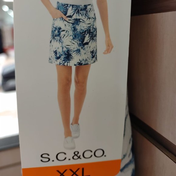 SC & CO BLUE Floral Skirt Skort 360 Tummy Control - Picture 3 of 6